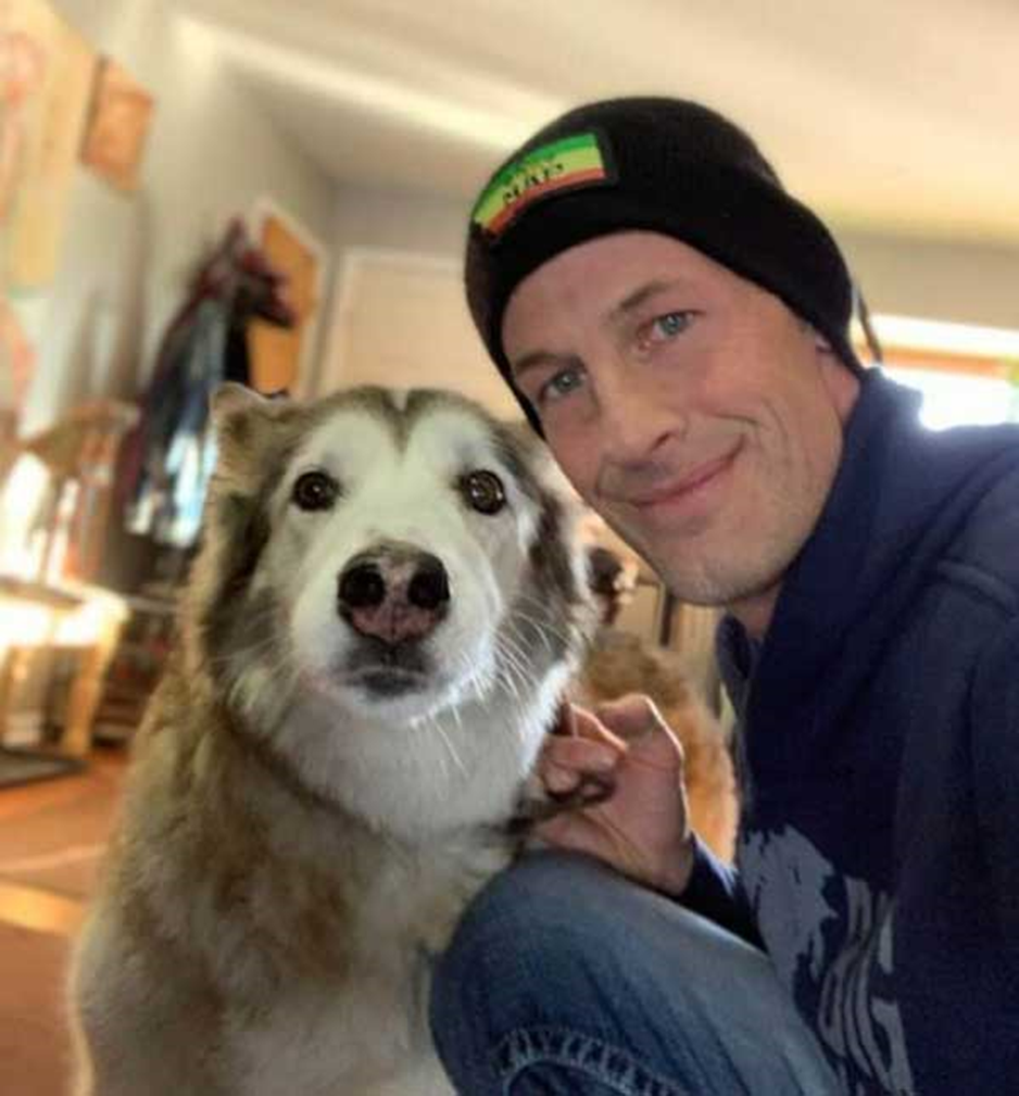 UPS Driver saved Dog from Drifting in Cold Place. 3 image 40